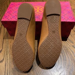 Tory Burch Shoes - Reva Ballet Flats / Tumbled Leather / Royal Tan Tory Burch Shoes - Reva Ballet Flats / Tumbled Leather / Royal Tan